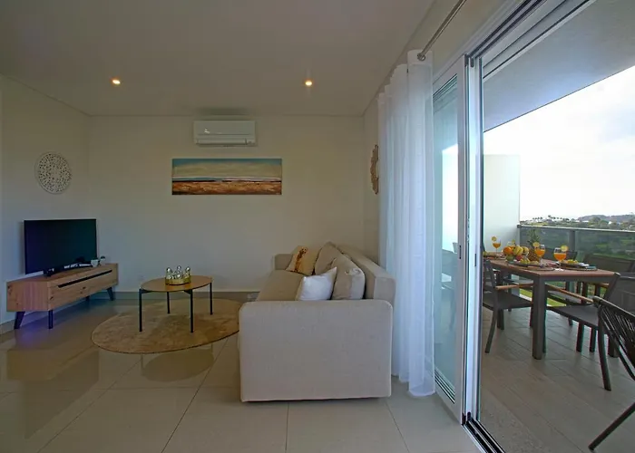 Emerson Plaza By Interhome Apartment