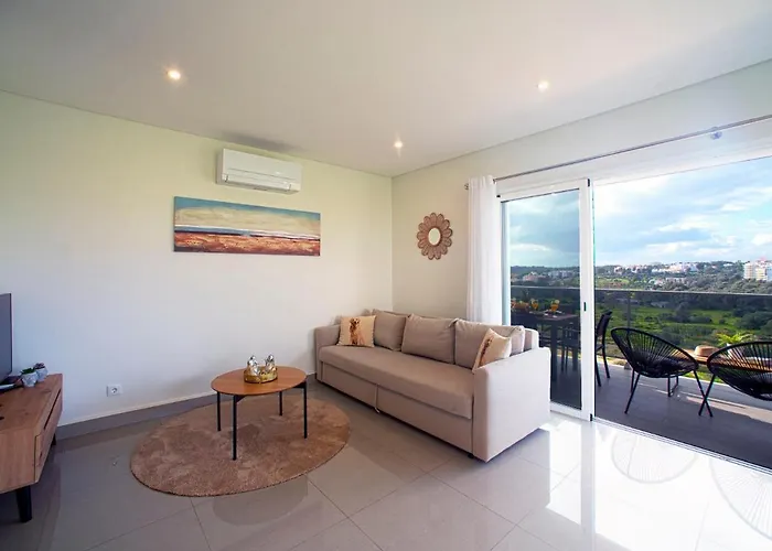 Emerson Plaza By Interhome アパート