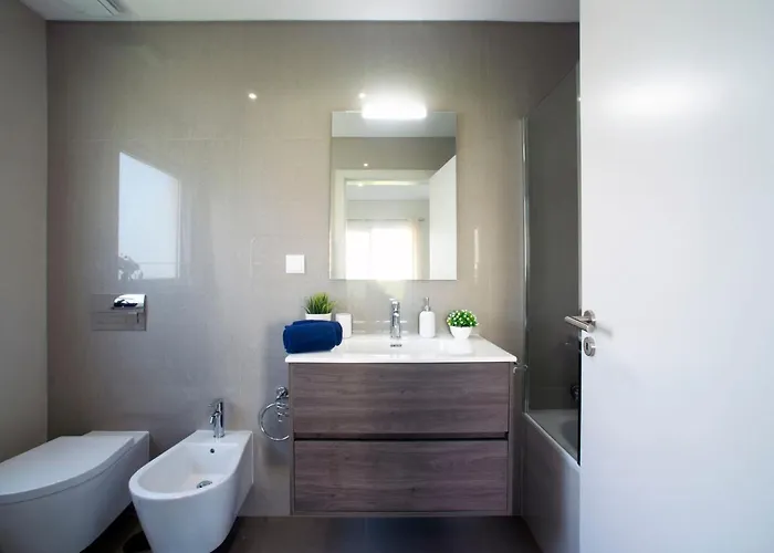 Emerson Plaza By Interhome Апартаменты Портиман